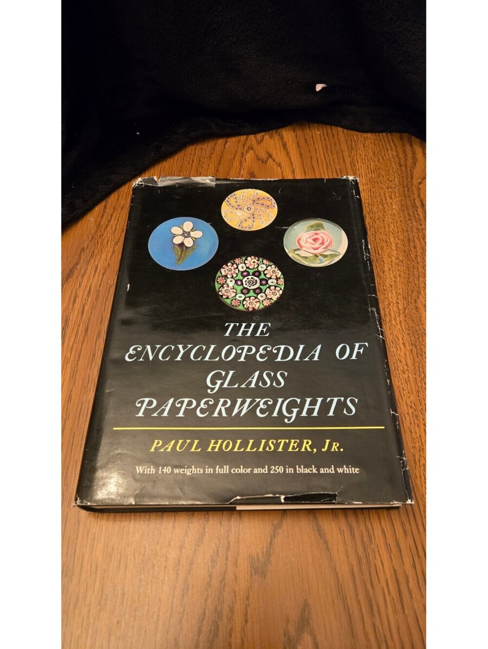 The Encyclopedia of Glass Paperweights by Paul Hollister, Jr. - Vintage 1970